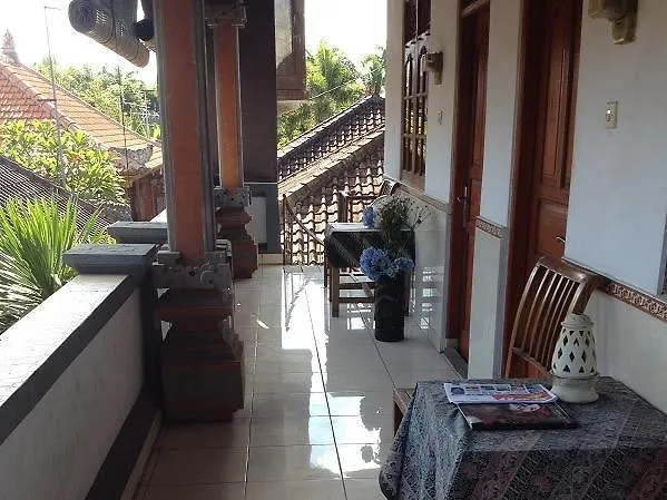 Oyo 90532 Verra Guest House Seminyak  Indonesia